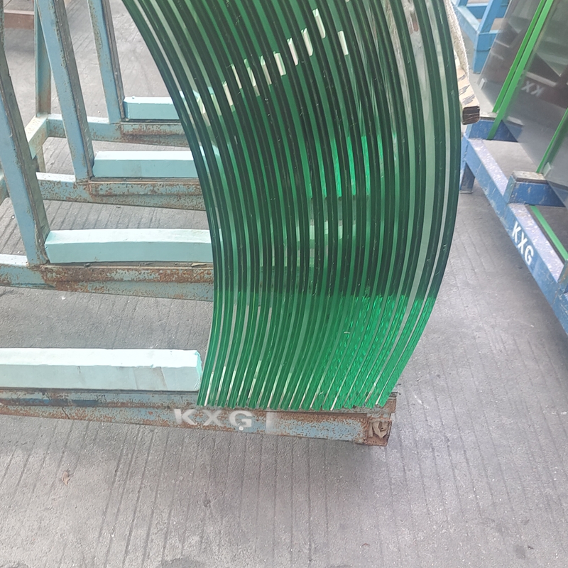 curved_clear_laminated_glass.jpg