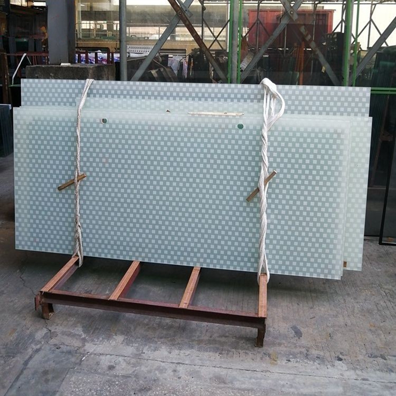 pet_laminatedglass_(3).jpg