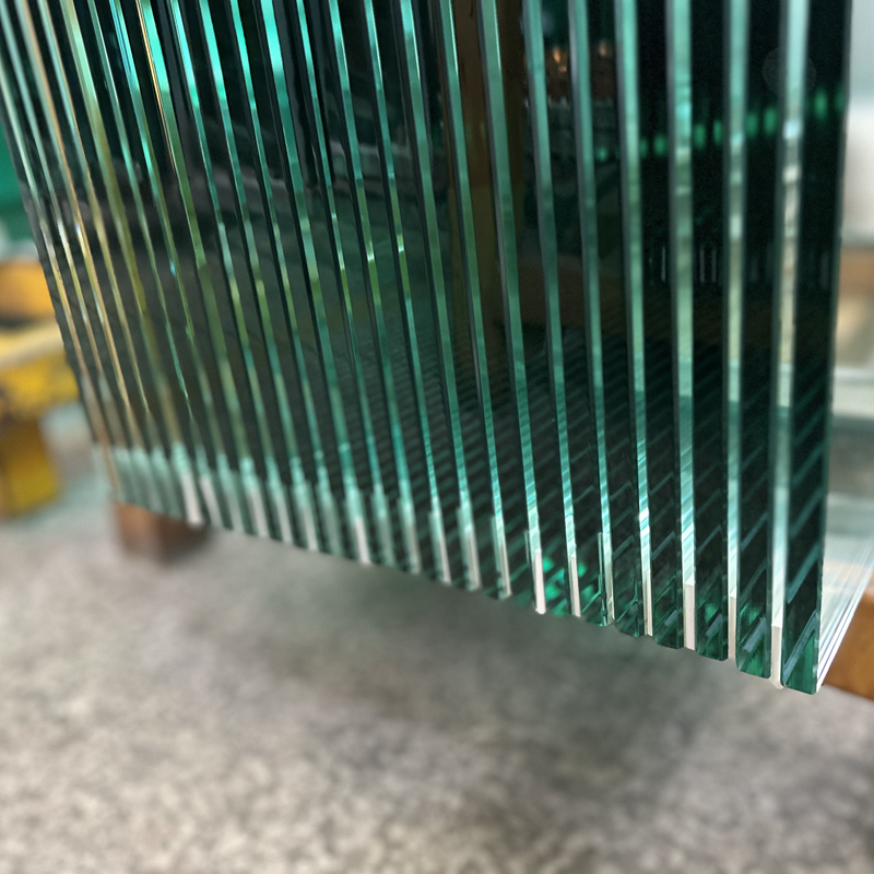 clear_glass_(1).png