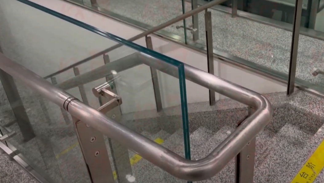 https://www.kxglass.com//Uploads/202411/balustrade.jpg
