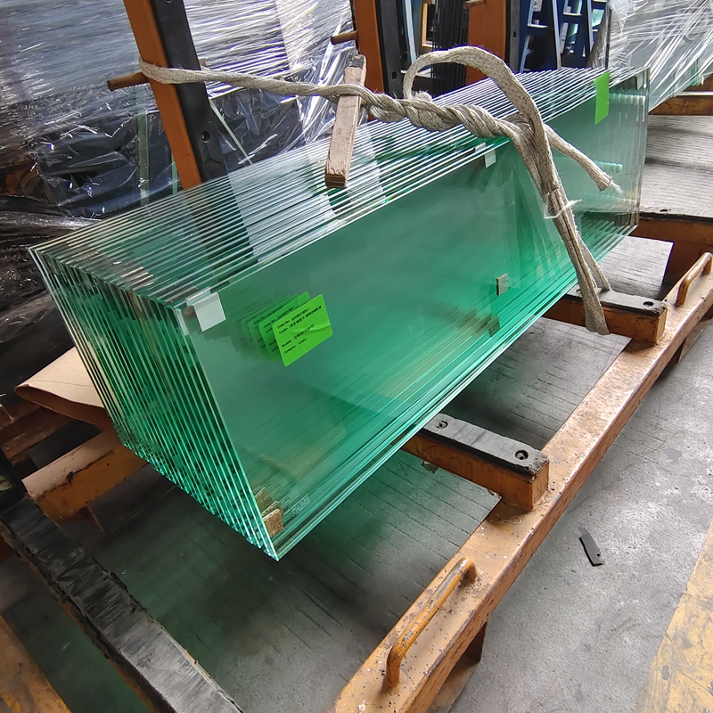 Clear Anti-Slip Laminated Safety Glass Wholesale Glass Stair Pedal Supplied
