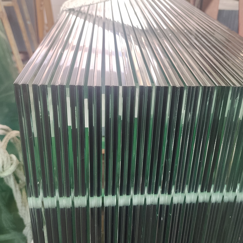 clear_laminated_glass_(1).jpg