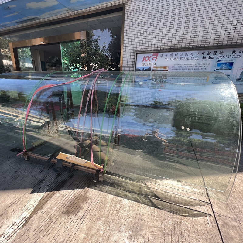curved_laminated_glass_(2).jpg
