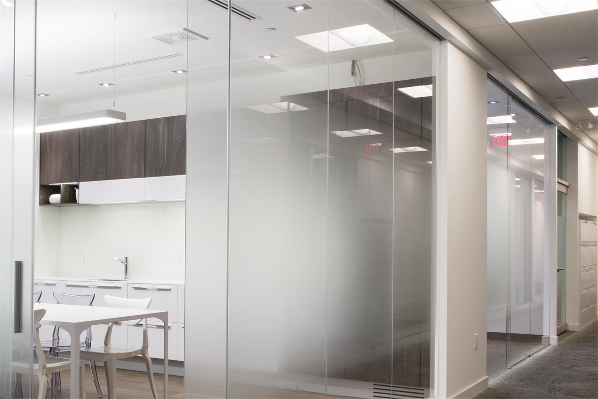 Large-scale office partition glass