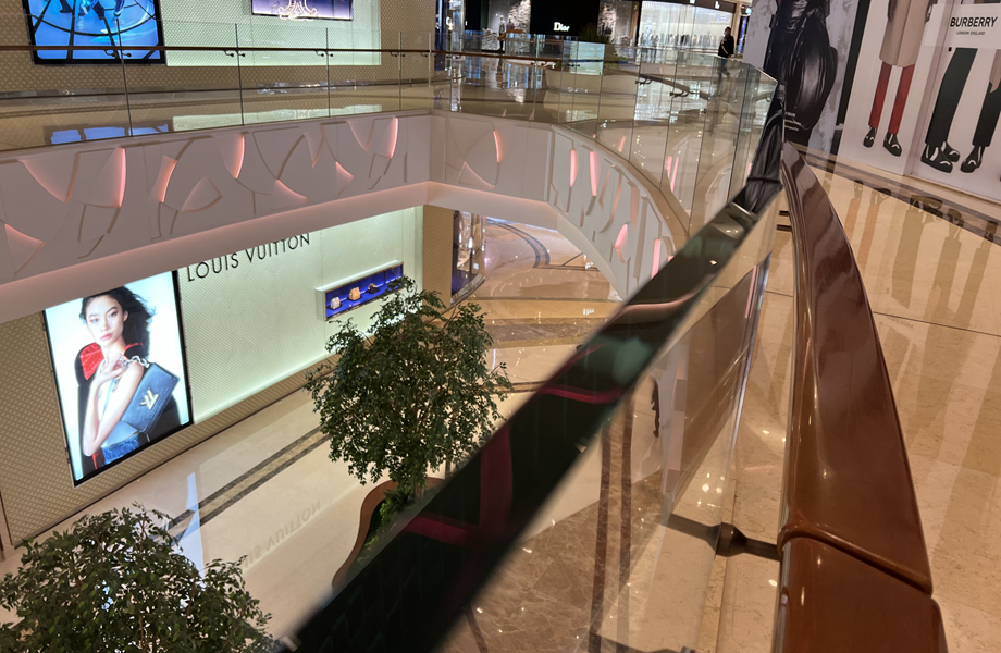 glass balustrade for shopping mall