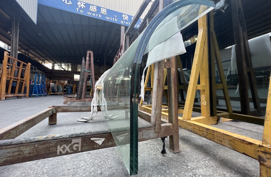 curved laminated safety glass
