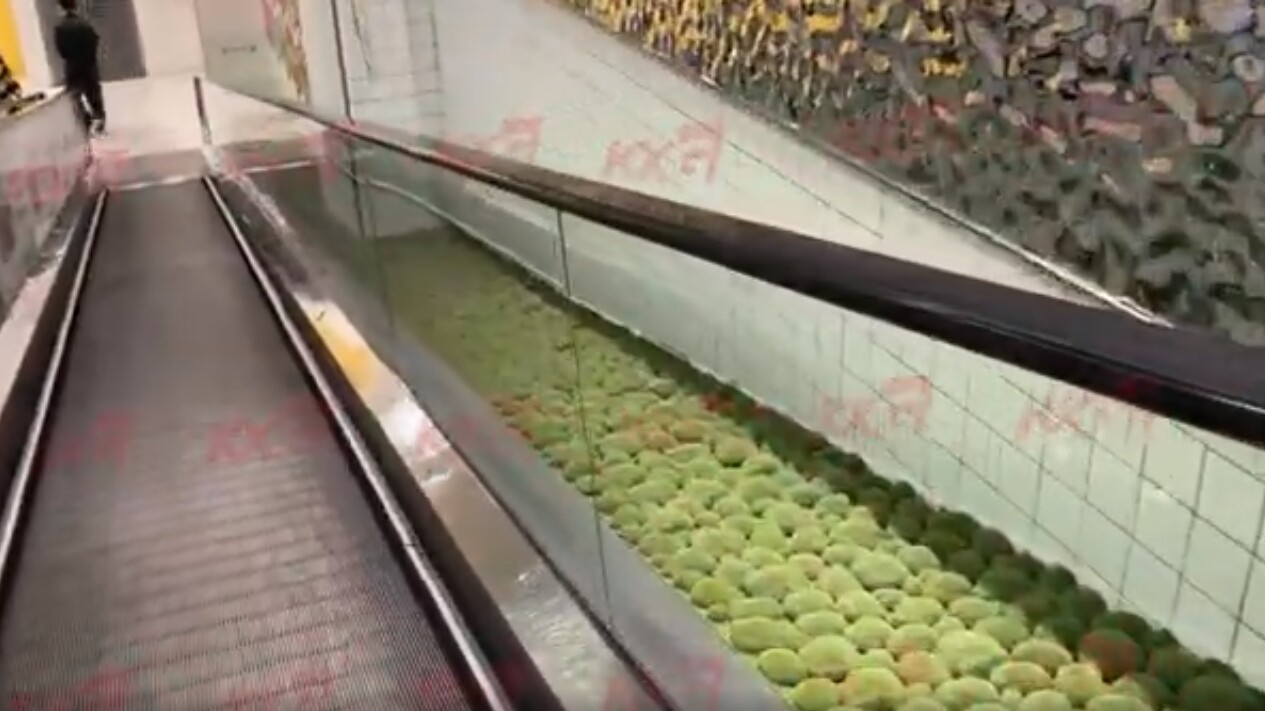 Kunxing Glass ---- Escalator In Shopping Mall