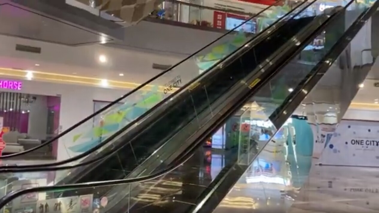 Kunxing Glass ---- Escalator Guardrail Glass In The Mall