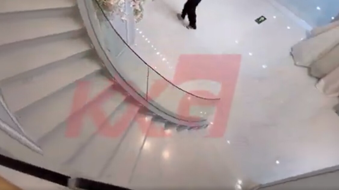 Kunxing Glass ---- Romantic Spiral Staircase