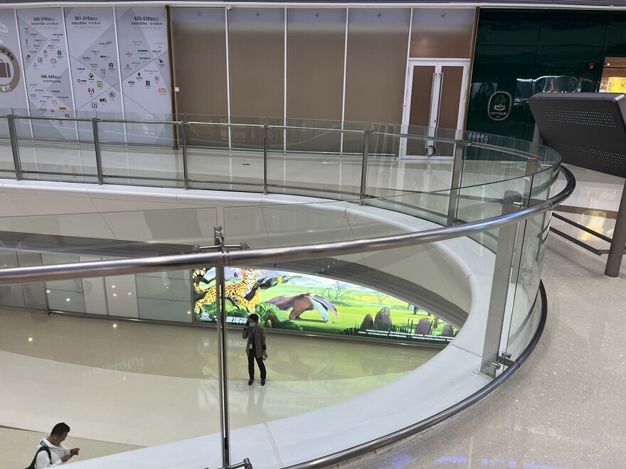 Mall curved glass balustrade