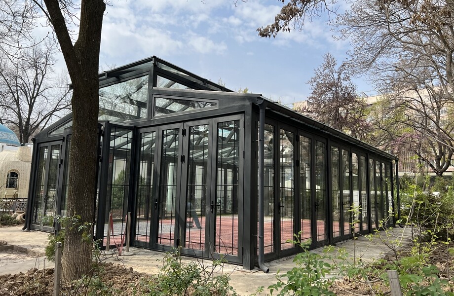 safety clear glass house green sunroom