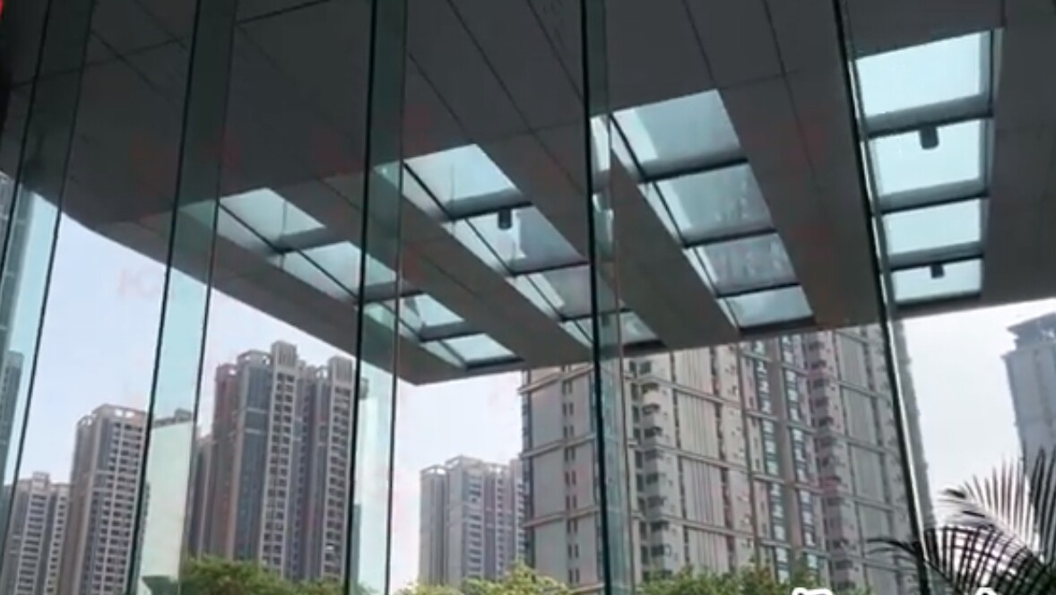 Kunxing Glass ---- Long Glass Pillar