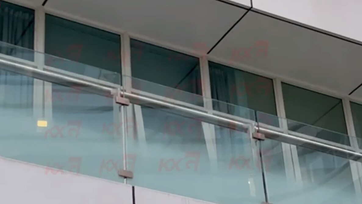 Kunxing Glass ---- Glass Balustrade With A Hazy Feel