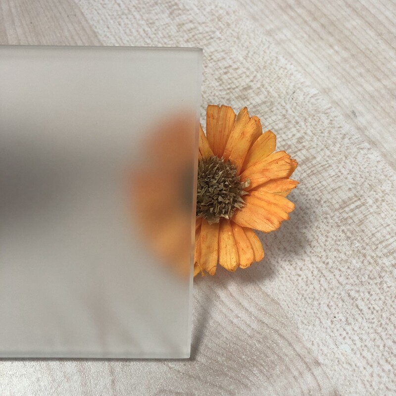 China Manufacturer Glass Acid-Etched Frosted Tempered Privacy Opaque Glass
