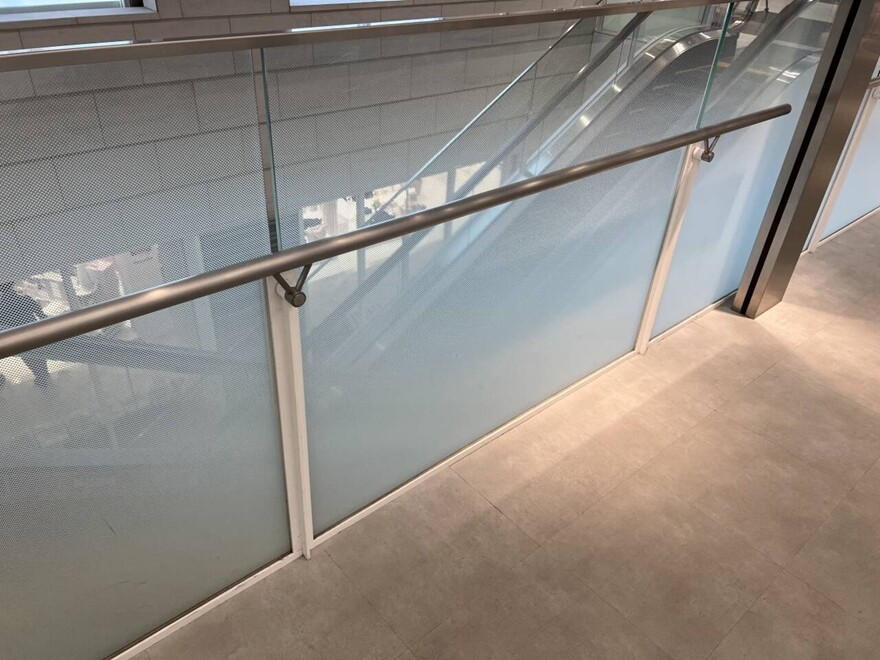 gradient effect glass for railing