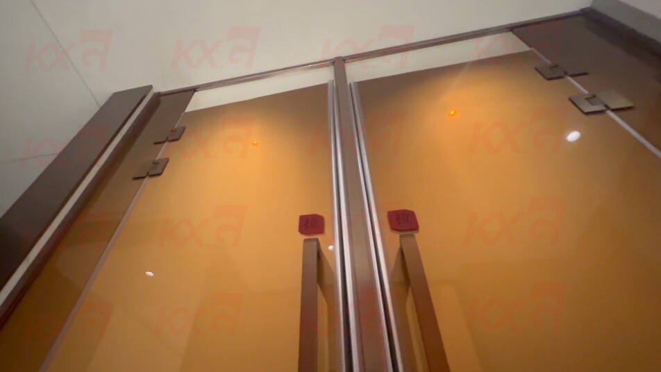 Kunxing Glass ---- Silkscreen Printing Bathroom Door Glass