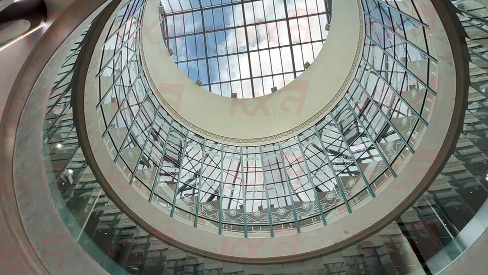 Kunxing Glass ---- Skylight Glass In The Mall