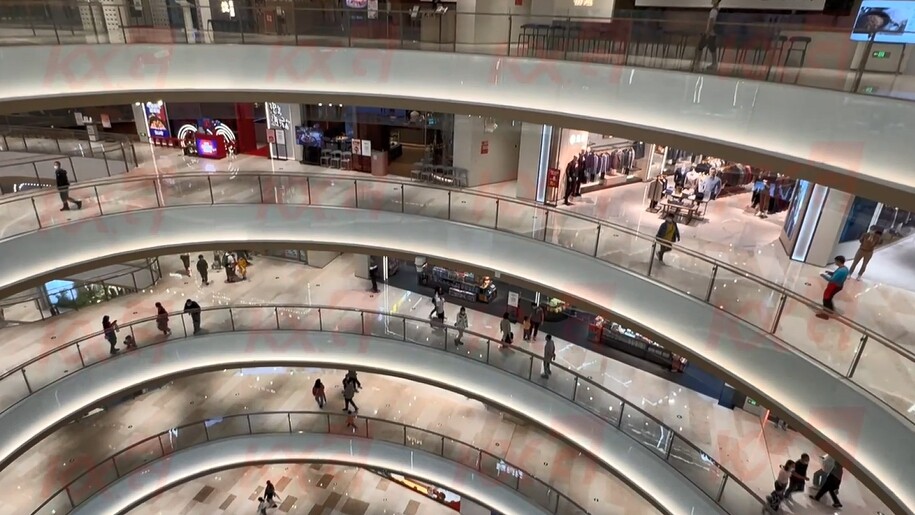 Kunxing Glass ---- Balustrade Glass In The Mall
